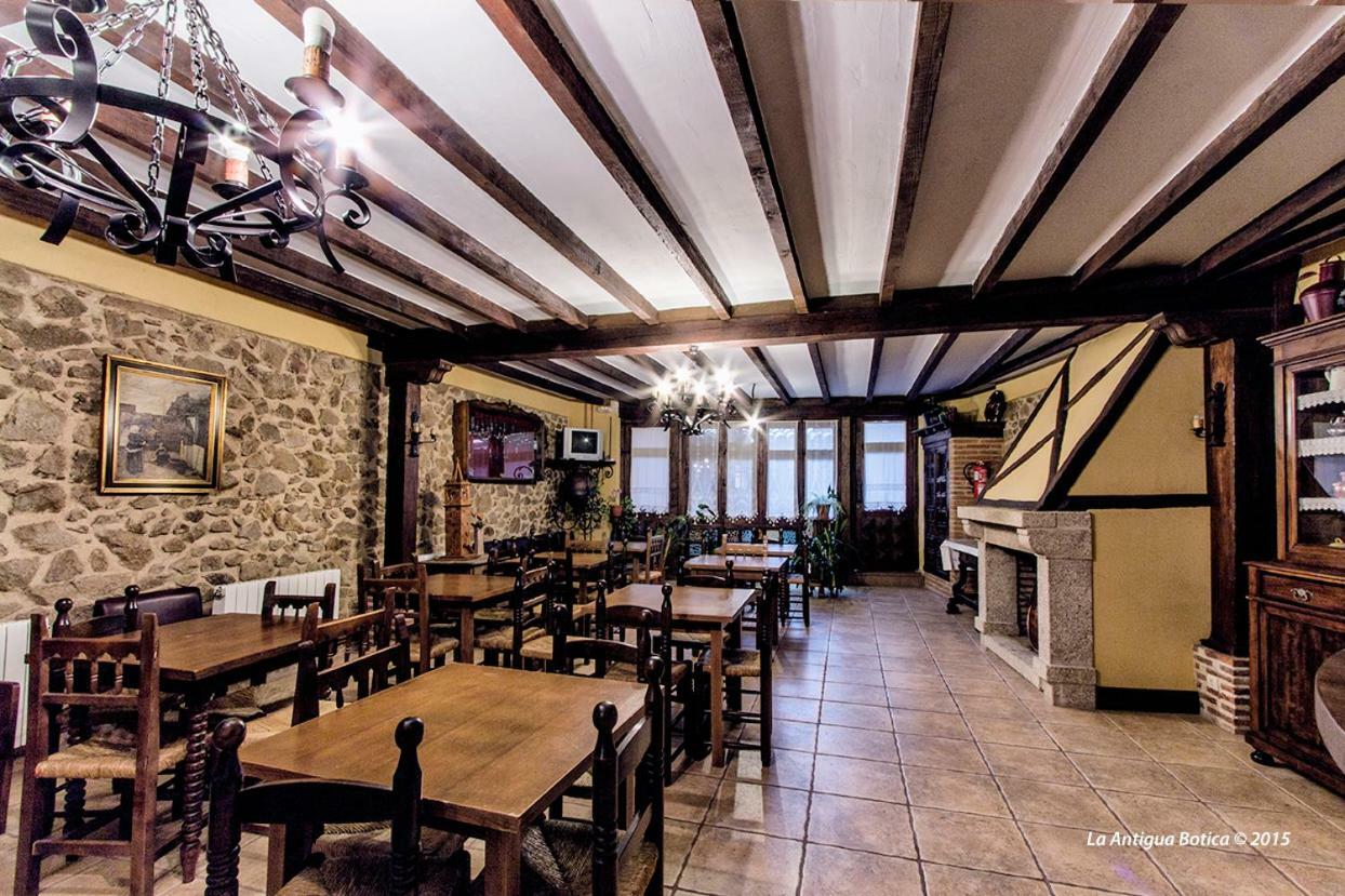 La Antigua Botica Guest House Pasaron Exterior photo